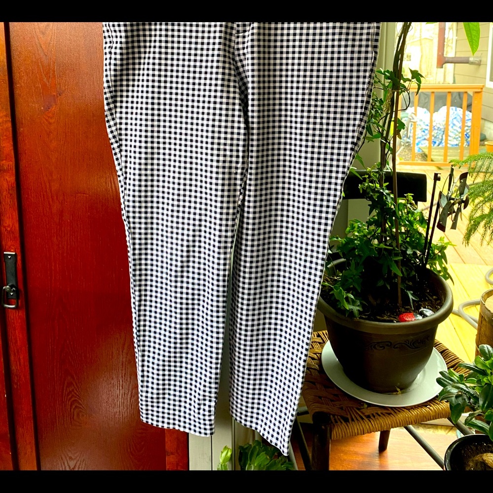 Old Navy Pixie Pant